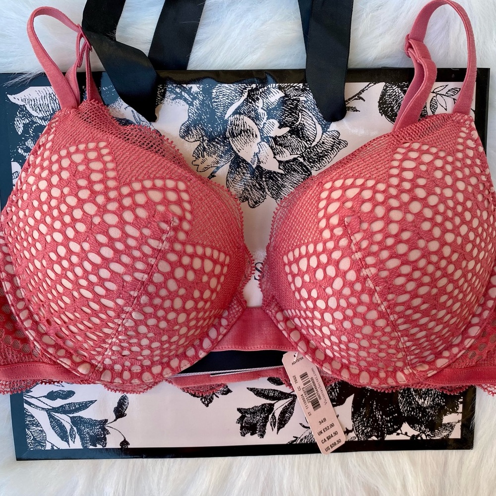 NWT ✨ VS Very Sexy Push Up